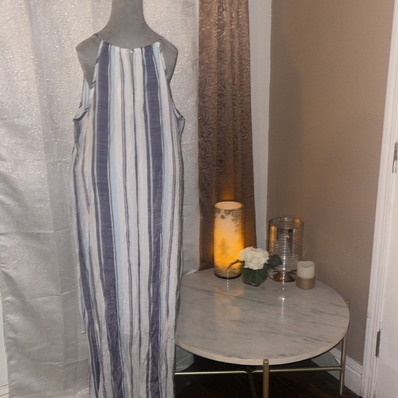 ✨💙🤍 Spring / Summer Dress 💙🤍✨ - Picture 4 of 4